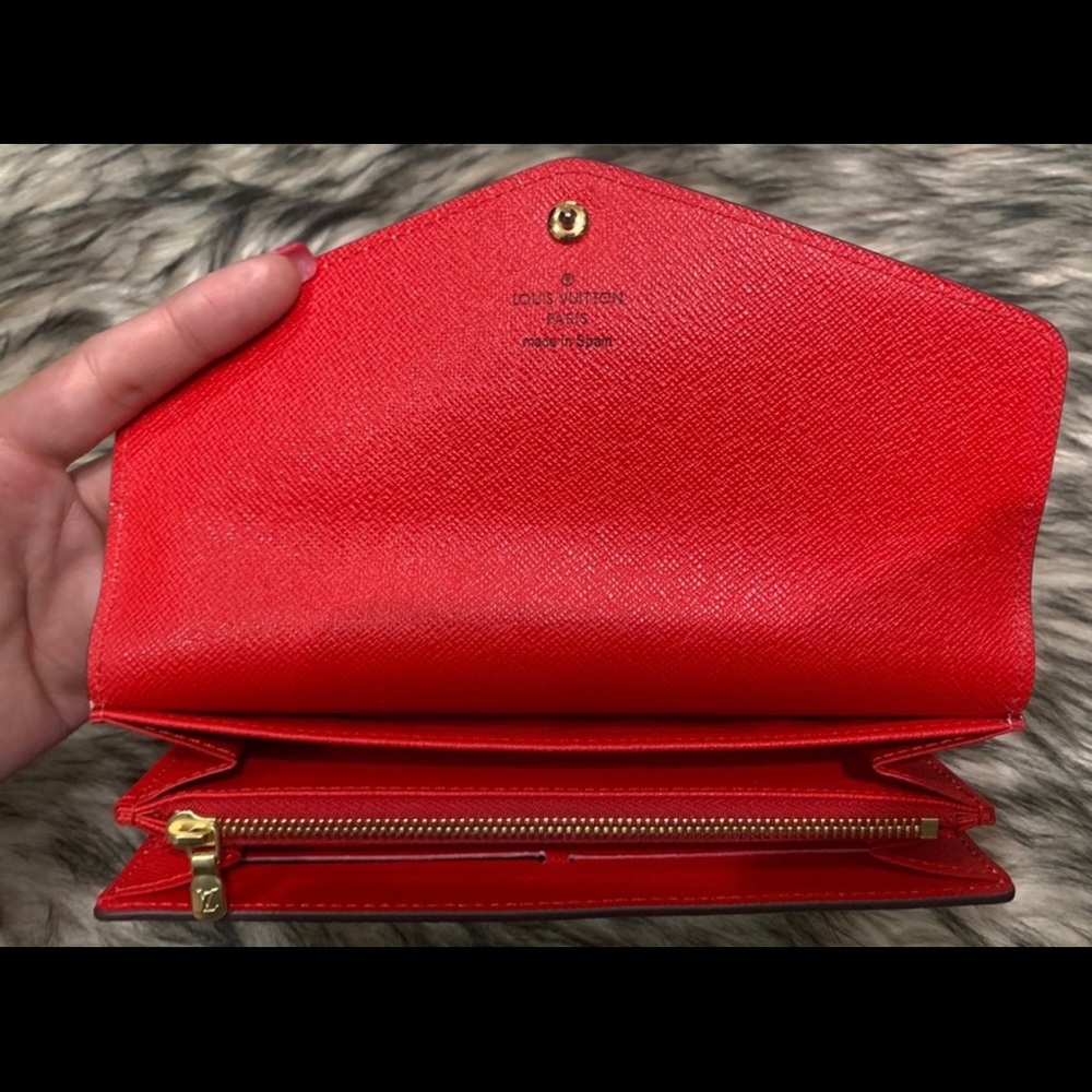 Wallets - Picture 3 of 3